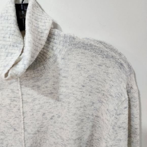Athleta wool turtleneck, size S - Picture 2 of 5